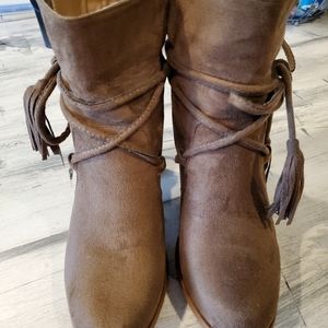 (NEW) Women's Tassel Kimberly Bootie